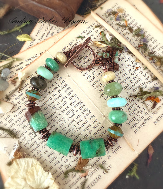 Chrysoprase stone, Czech glass, copper metal, bracelet.