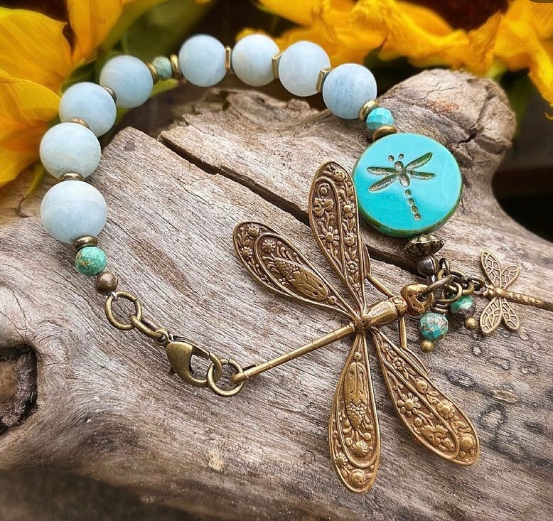 Dragonfly charm outlet bracelet